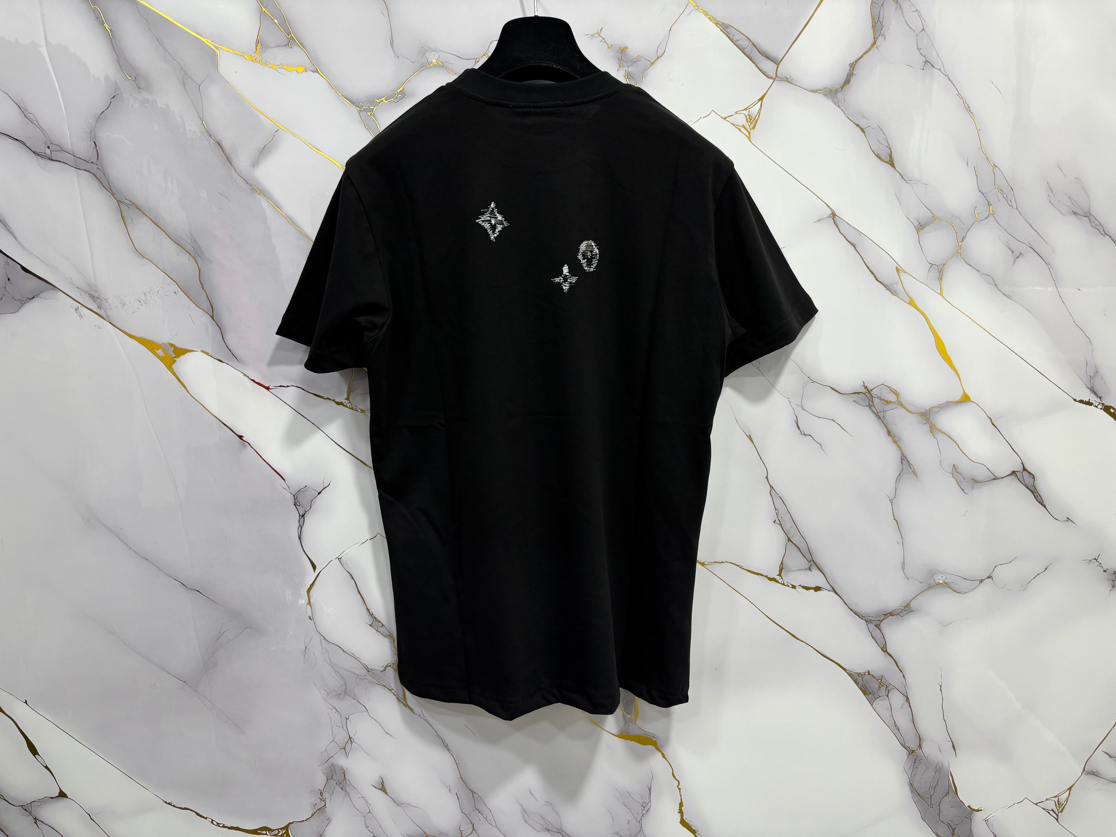 T-SHIRT LV (RICAMO)