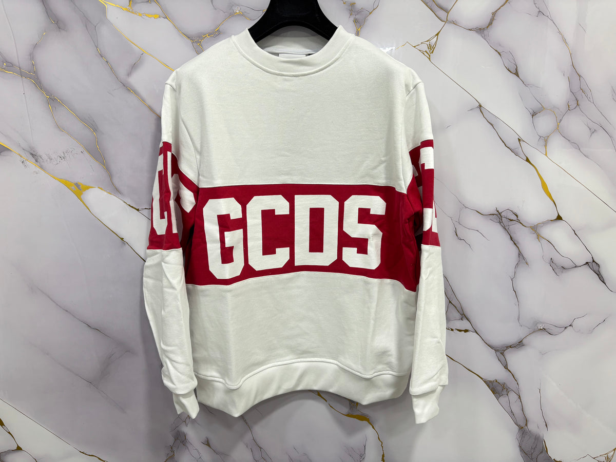 FELPA GCDS GIROCOLLO displayed on a hanger, featuring bold red and white design, perfect for casual styling.