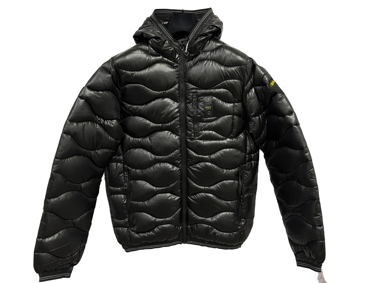 GIUBBINO BLAUER black puffer jacket with hood on a marble background.